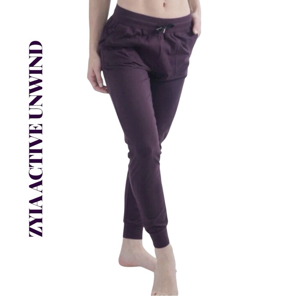 🌺Zyia Active Unwind Plum Joggers